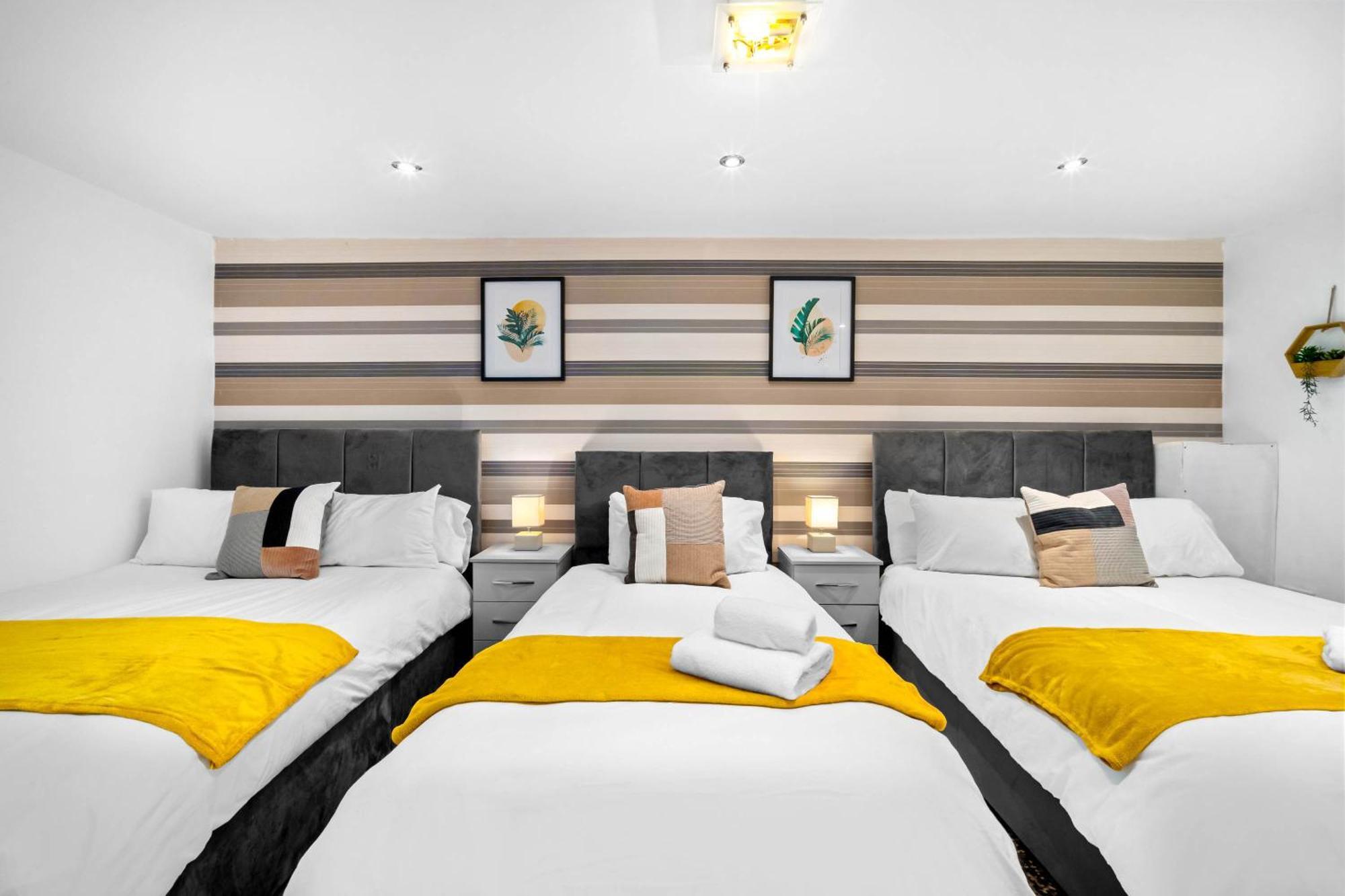 Modern 18 Guest Large Home In Solihull - Near Nec, Jlr, Hs2 And Bhx バーミンガム エクステリア 写真